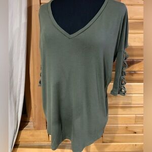 Women’s Express One Eleven Top